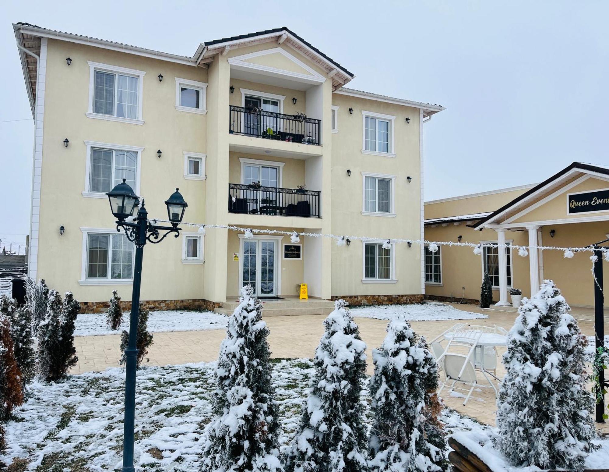 Pensiunea Queen Remetea Mare Exterior photo